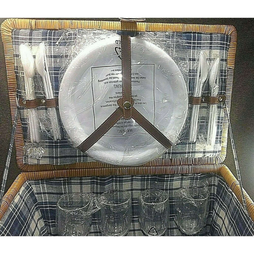 4 Person Family Wicker Picnic Basket - Picture 8 of 8